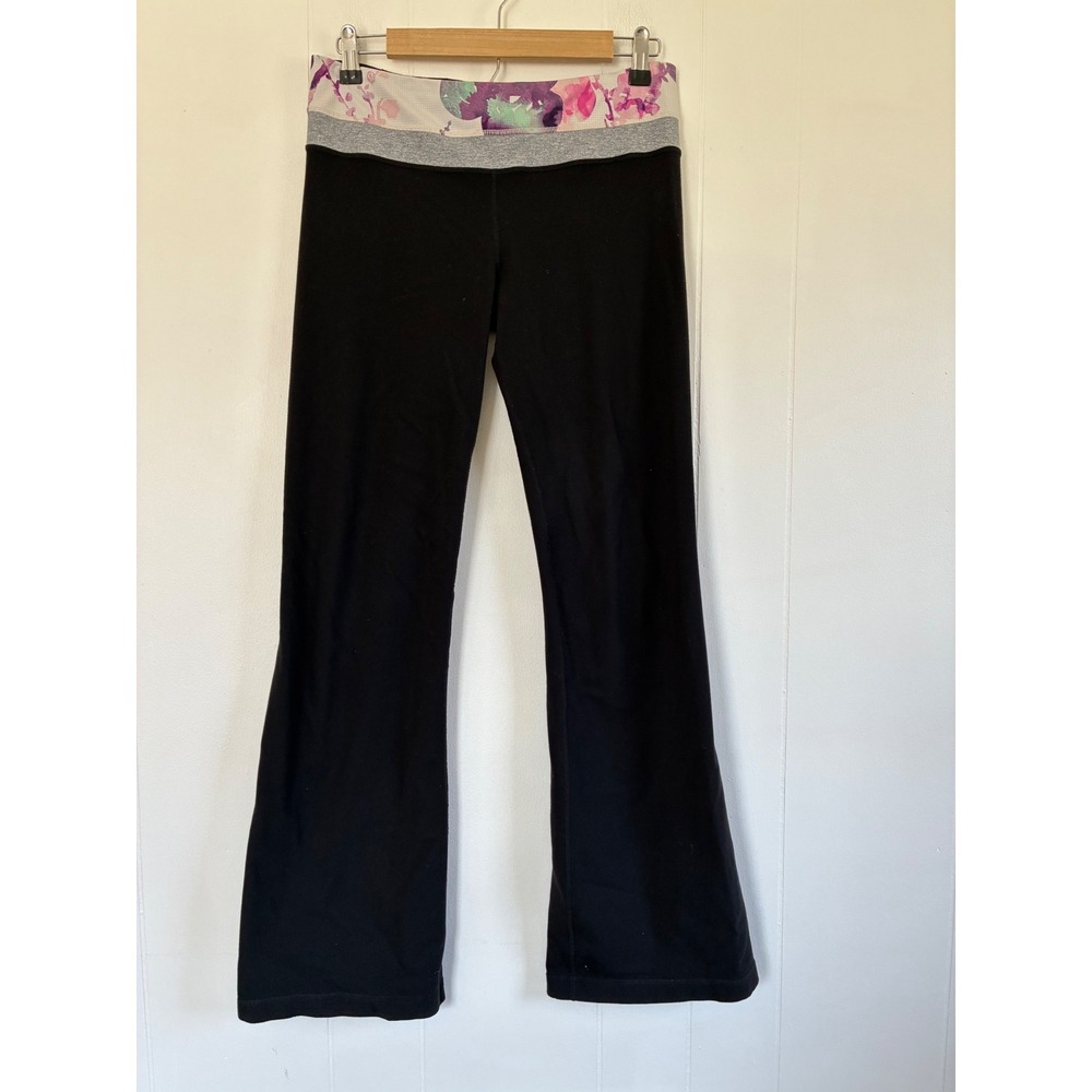 Lululemon‎ Groove Pants Black Flare Yoga Leggings Purple Floral Waistband Size 8